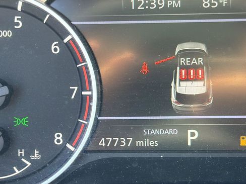 Used 2023 Nissan Rogue SV FWD image 11