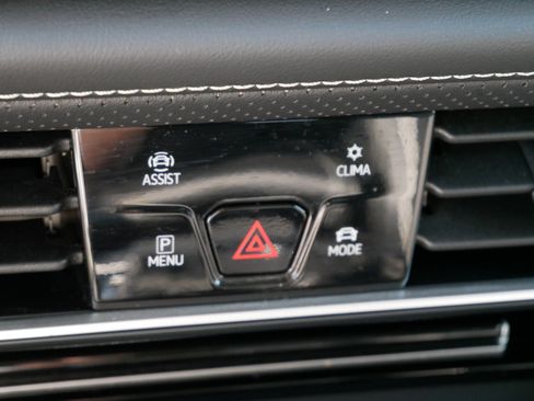 Certified 2026 Volkswagen Atlas SEL Premium R-Line AWD/4WD image 28