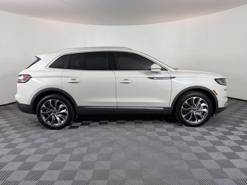 Used 2022 Lincoln Nautilus Reserve w/ Equipment Group 201A AWD/4WD image 2