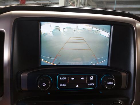 Used 2018 GMC Sierra 2500 Denali w/ Duramax Plus Package AWD/4WD image 15