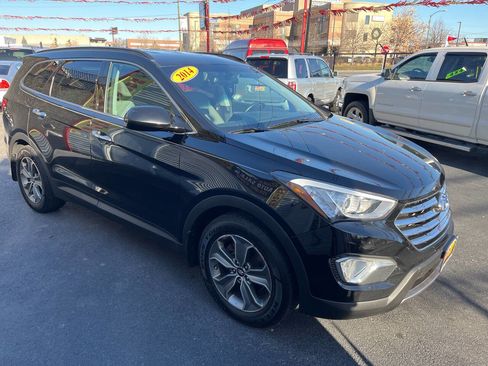 Used 2014 Hyundai Santa Fe GLS image 4