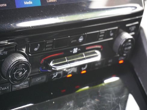 Used 2021 Jeep Grand Cherokee L Limited image 26