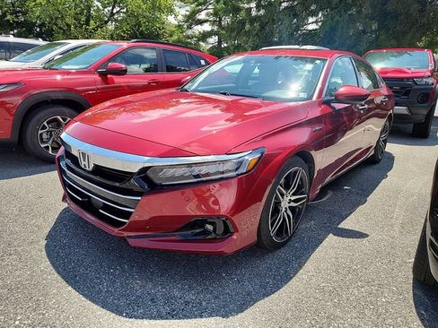Used 2021 Honda Accord Touring image 3
