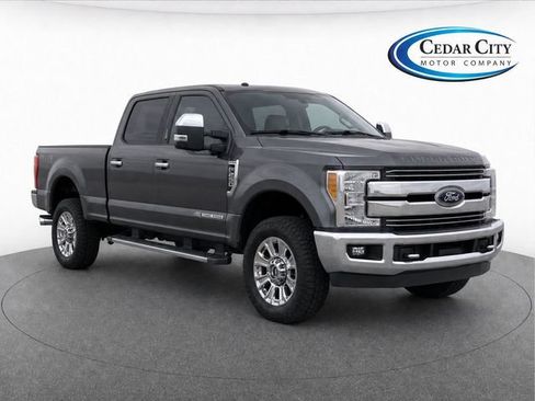 Used 2017 Ford F250 Lariat w/ Lariat Ultimate Package AWD/4WD image 2