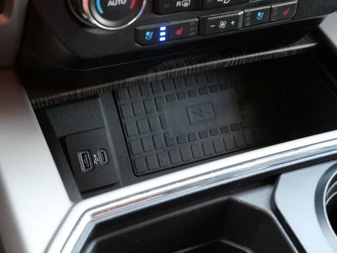 Used 2020 Ford F250 Lariat w/ Lariat Ultimate Package AWD/4WD image 36