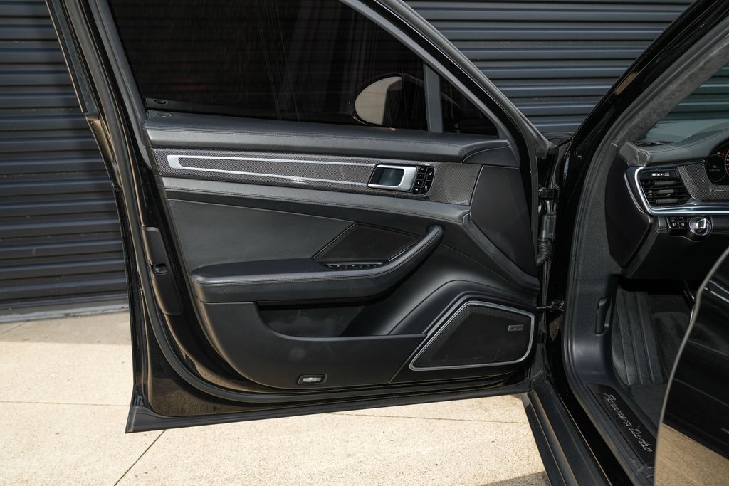 Certified 2018 Porsche Panamera Turbo AWD/4WD image 17