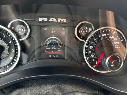 Used 2019 RAM 1500 Big Horn AWD/4WD image 15