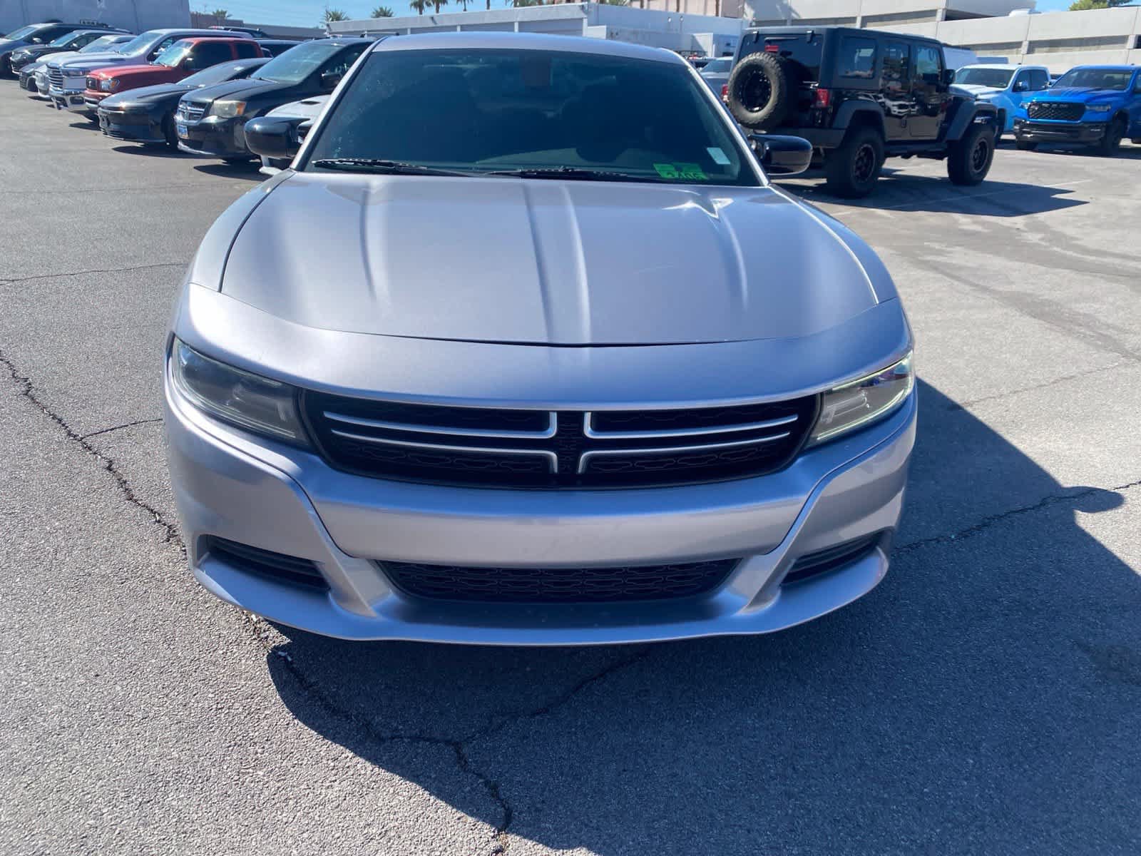 Used 2015 Dodge Charger SE w/ Popular Equipment Group RWD image 2