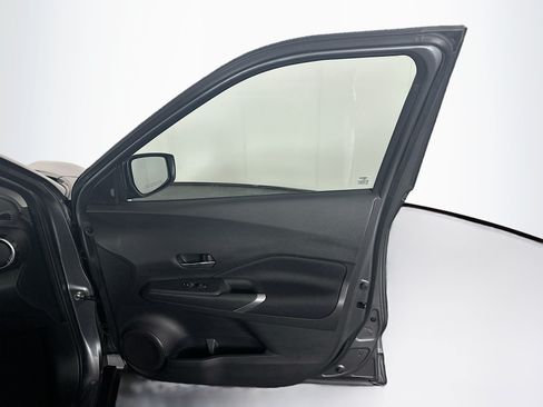 Used 2023 Nissan Kicks SV FWD image 29