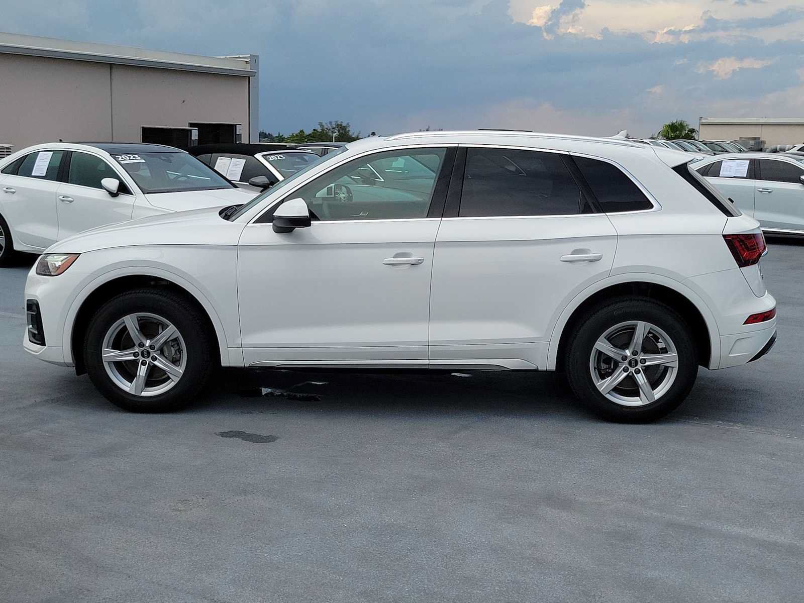 Certified 2023 Audi Q5 2.0T Premium w/ Convenience Package AWD/4WD image 9