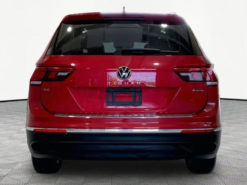Used 2023 Volkswagen Tiguan SE AWD/4WD image 6