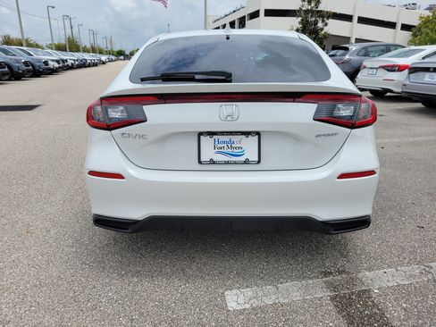 Used 2024 Honda Civic Sport image 5