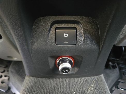 Used 2016 Audi Q3 2.0T Premium Plus w/ Technology Package image 34