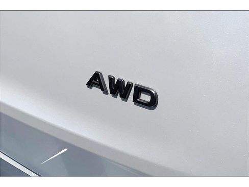 Used 2025 Nissan Rogue SV w/ SV Premium Package AWD/4WD image 8