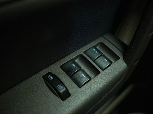 Used 2011 Ford Focus SE image 23