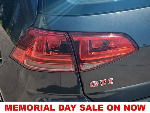 Used 2017 Volkswagen GTI Sport FWD image 41