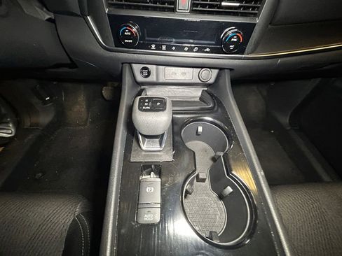 Used 2026 Nissan Rogue SV image 12