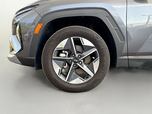 Used 2025 Hyundai Tucson SEL AWD/4WD image 42