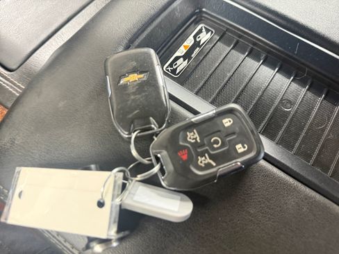 Used 2019 Chevrolet Tahoe Premier w/ Premier Plus Edition AWD/4WD image 24