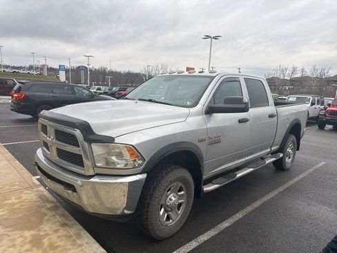 Used 2014 RAM 2500 Tradesman w/ Chrome Appearance Group image 2