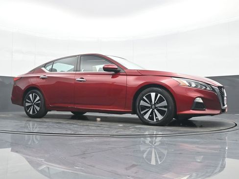 Used 2022 Nissan Altima 2.5 SV image 23