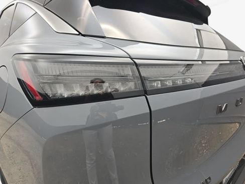 Used 2025 Nissan Murano Platinum AWD/4WD image 35
