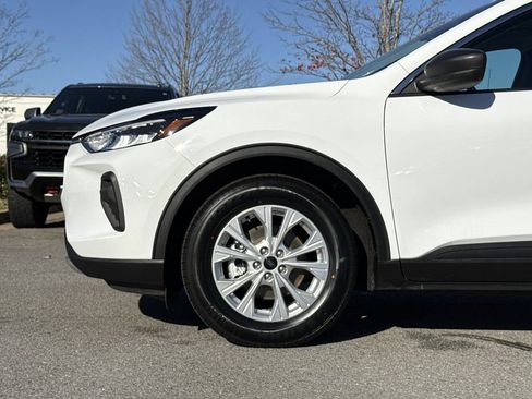 Used 2024 Ford Escape Active image 9