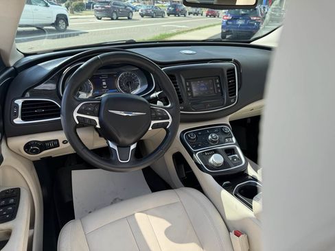Used 2015 Chrysler 200 C FWD image 10