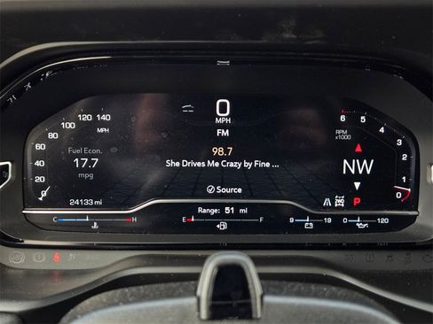 Used 2024 GMC Yukon XL Denali w/ Advanced Technology Package image 11