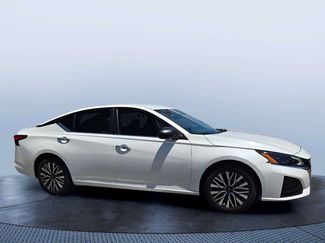 Used 2024 Nissan Altima 2.5 SV FWD video 1