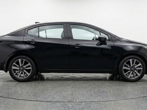 Used 2025 Nissan Versa SV image 11