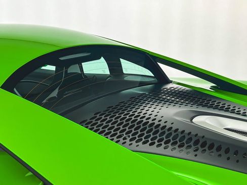 New 2025 McLaren Artura image 27