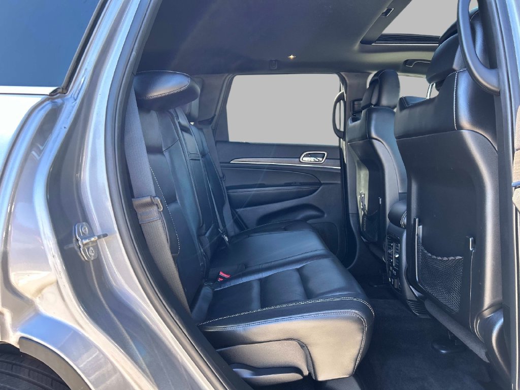 Used 2017 Jeep Grand Cherokee Limited AWD/4WD image 18