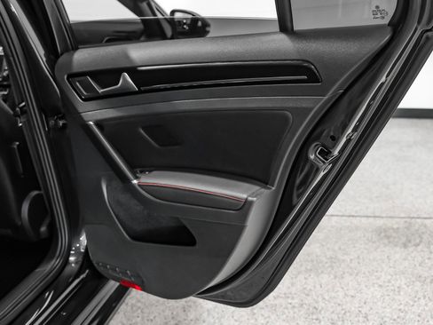 Used 2017 Volkswagen GTI Autobahn FWD image 44