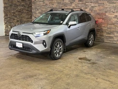 Used 2023 Toyota RAV4 XLE Premium AWD/4WD image 5