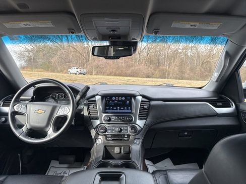 Used 2019 Chevrolet Suburban LT image 14
