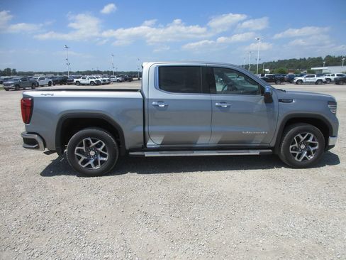 New 2026 GMC Sierra 1500 SLT w/ SLT Premium Plus Package AWD/4WD image 3