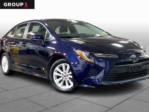 Certified 2024 Toyota Corolla LE w/ LE Premium Package image 3