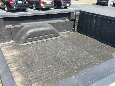 Used 2005 GMC Sierra 1500 SLE w/ Safe And Sound Package RWD image 19