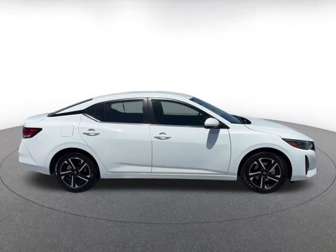 Used 2025 Nissan Sentra SV FWD image 16