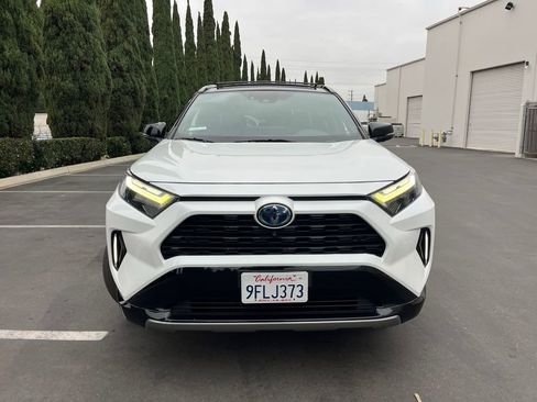 Used 2023 Toyota RAV4 XSE AWD/4WD image 2