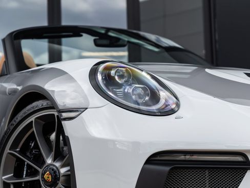 Used 2019 Porsche 911 Speedster RWD image 31
