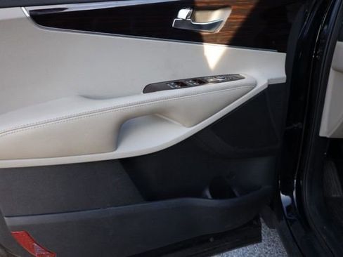 Used 2019 Kia Sorento LX w/ LX Convenience Package image 21