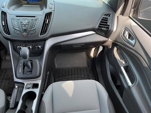 Used 2016 Ford Escape SE FWD image 17