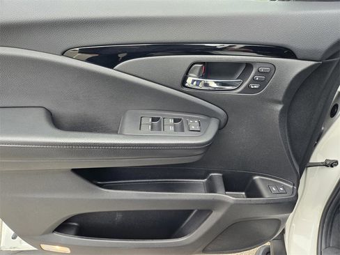 Used 2019 Honda Passport Touring image 17