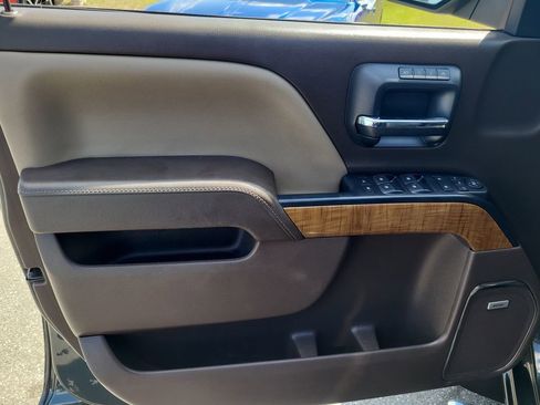 Used 2018 GMC Sierra 1500 SLT image 13