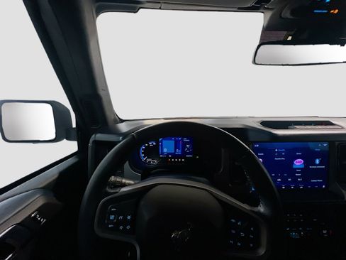 Used 2023 Ford Bronco Outer Banks image 7