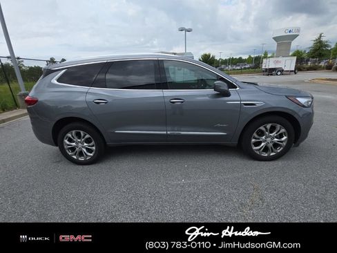 Used 2020 Buick Enclave Avenir w/ Avenir Technology Package AWD/4WD image 8