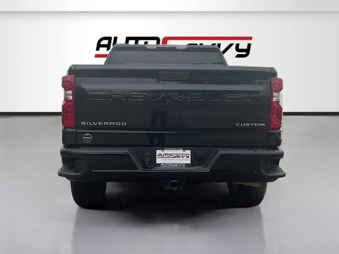 Used 2024 Chevrolet Silverado 1500 Custom image 6
