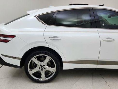 Used 2025 Genesis GV80 3.5T e-SC image 12